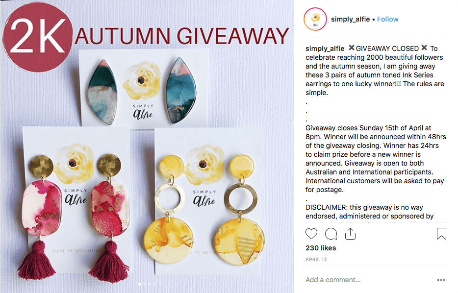 In this fall giveaway on Instagram, a fashion accessories brand offers 3 pairs of earrings.