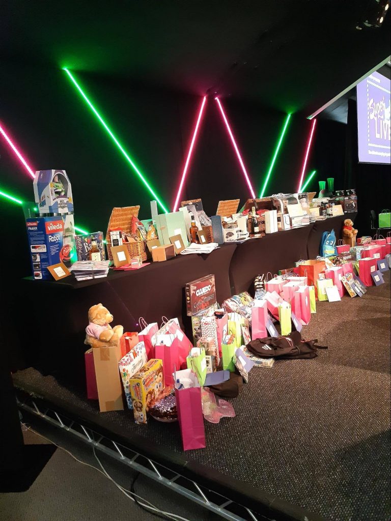 #SuperLuckyLIVE event